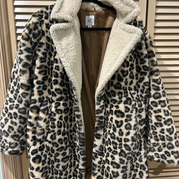 ๐๐Gap Faux Fur Cheetah Print Long Coat. Size medium - Picture 9 of 12